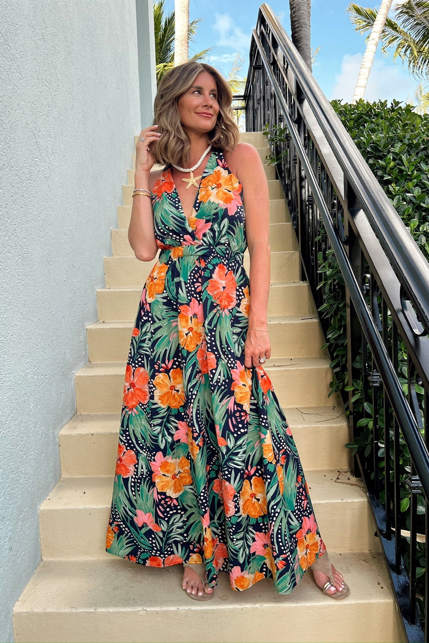 Abito estivo con motivi botanici