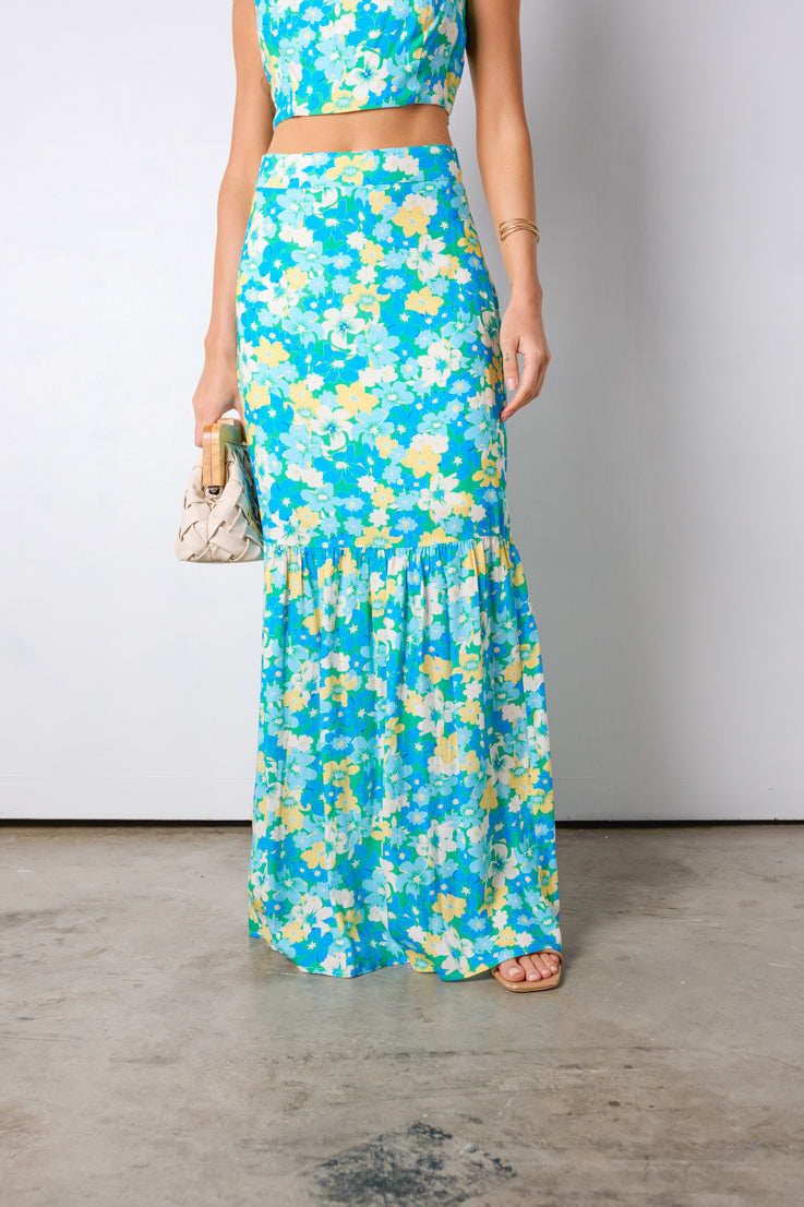 Gonna con petali raccolti