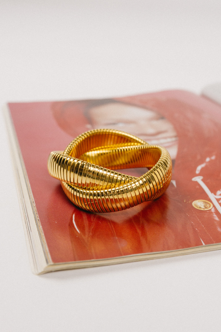 Bracciale avvolgente in oro