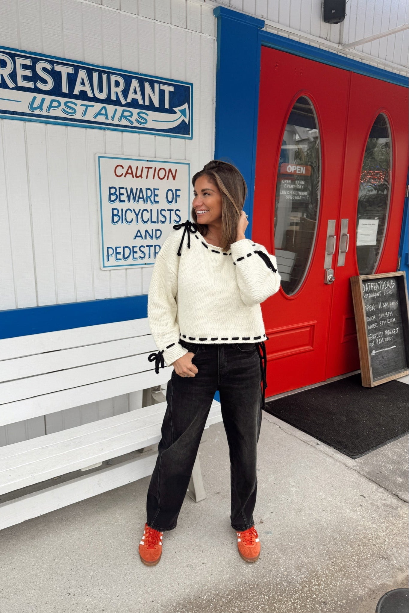 Maglione World On A String