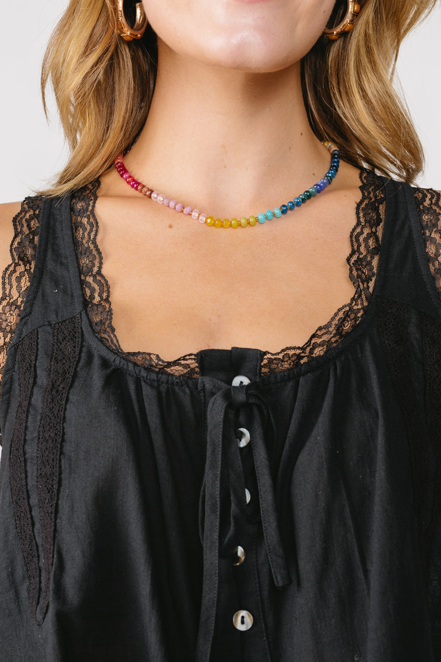 Collana ricca di colori