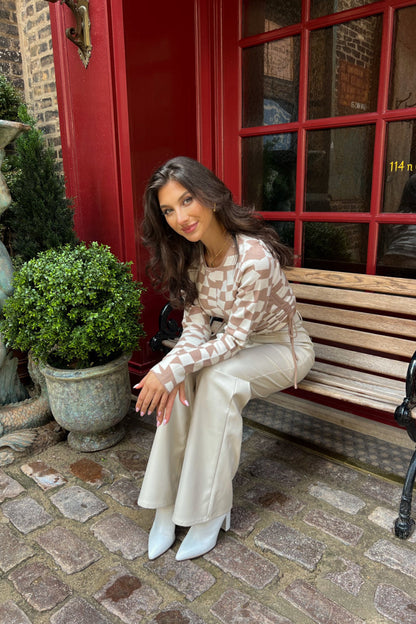 Controllandomi in alto