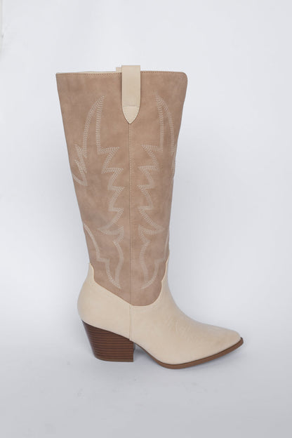 Stivali da ragazza di piccola città