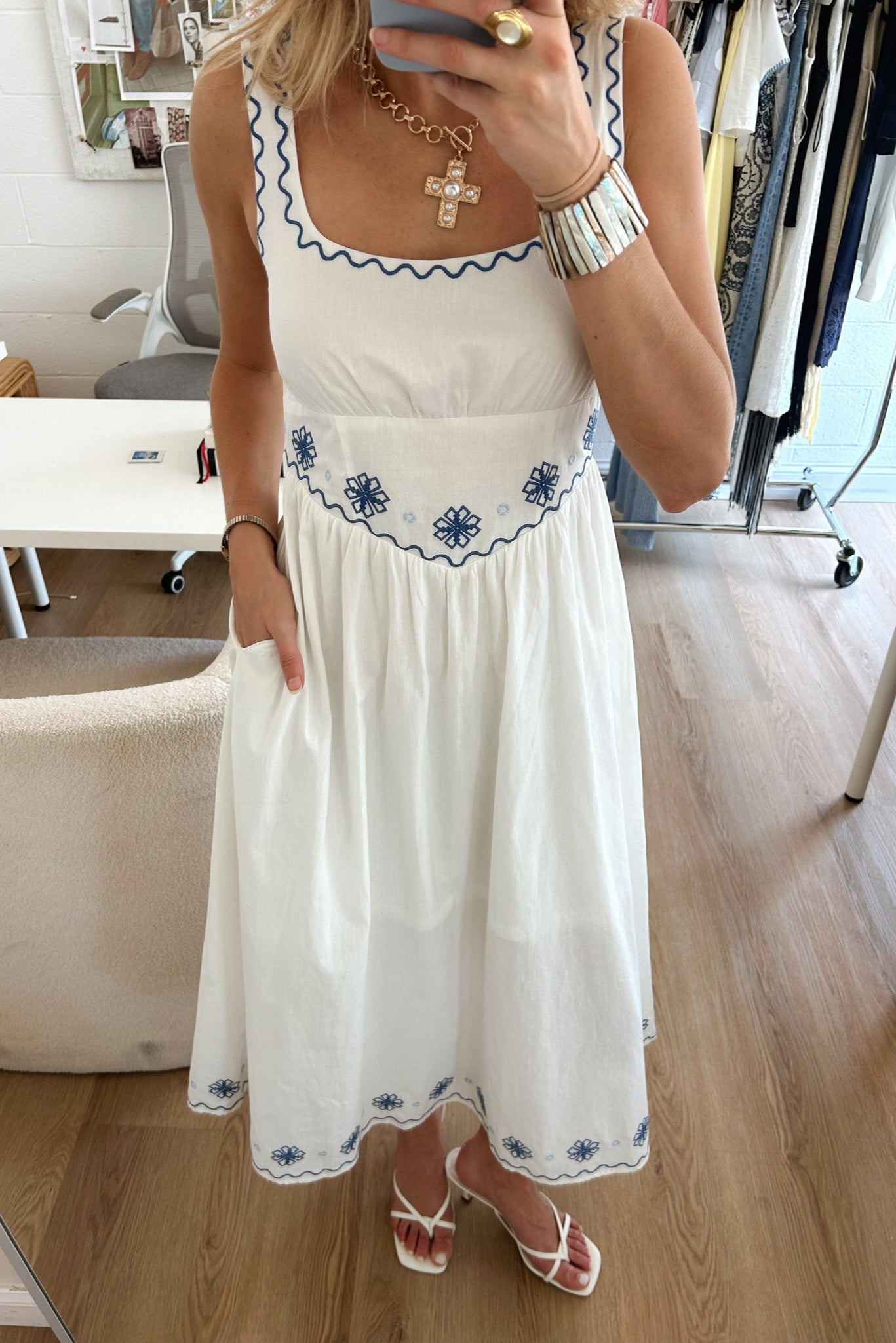 Selected Variant Image