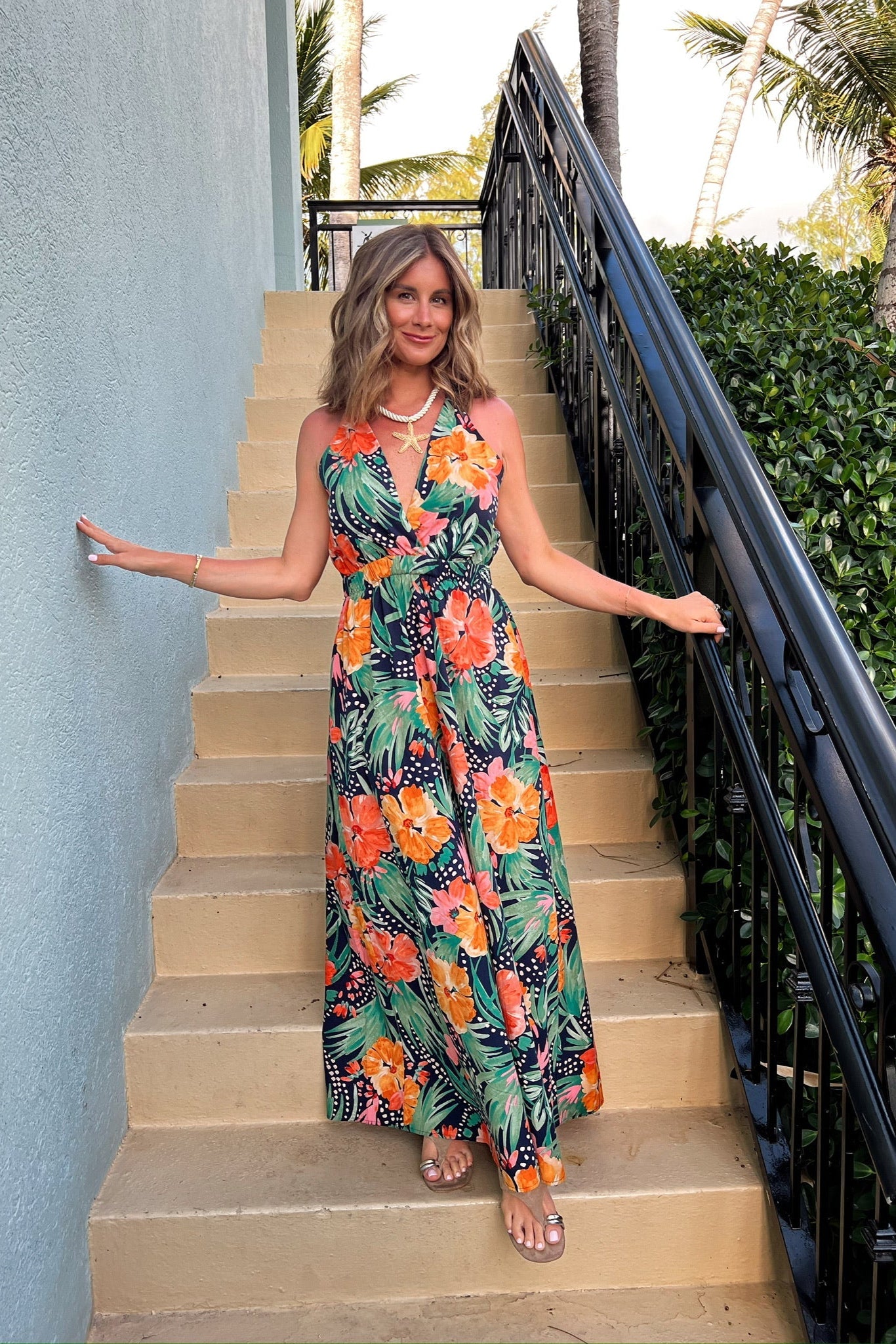 Abito estivo con motivi botanici