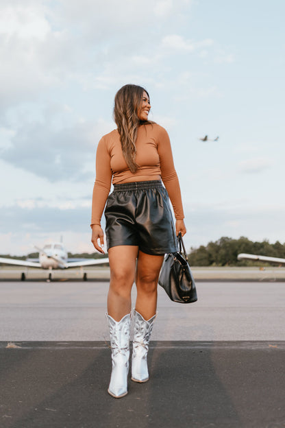 Pantaloncini in pelle Polly