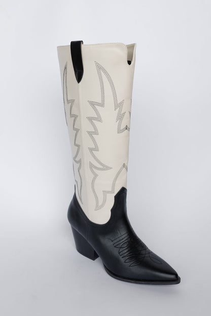 Stivali da ragazza di piccola città