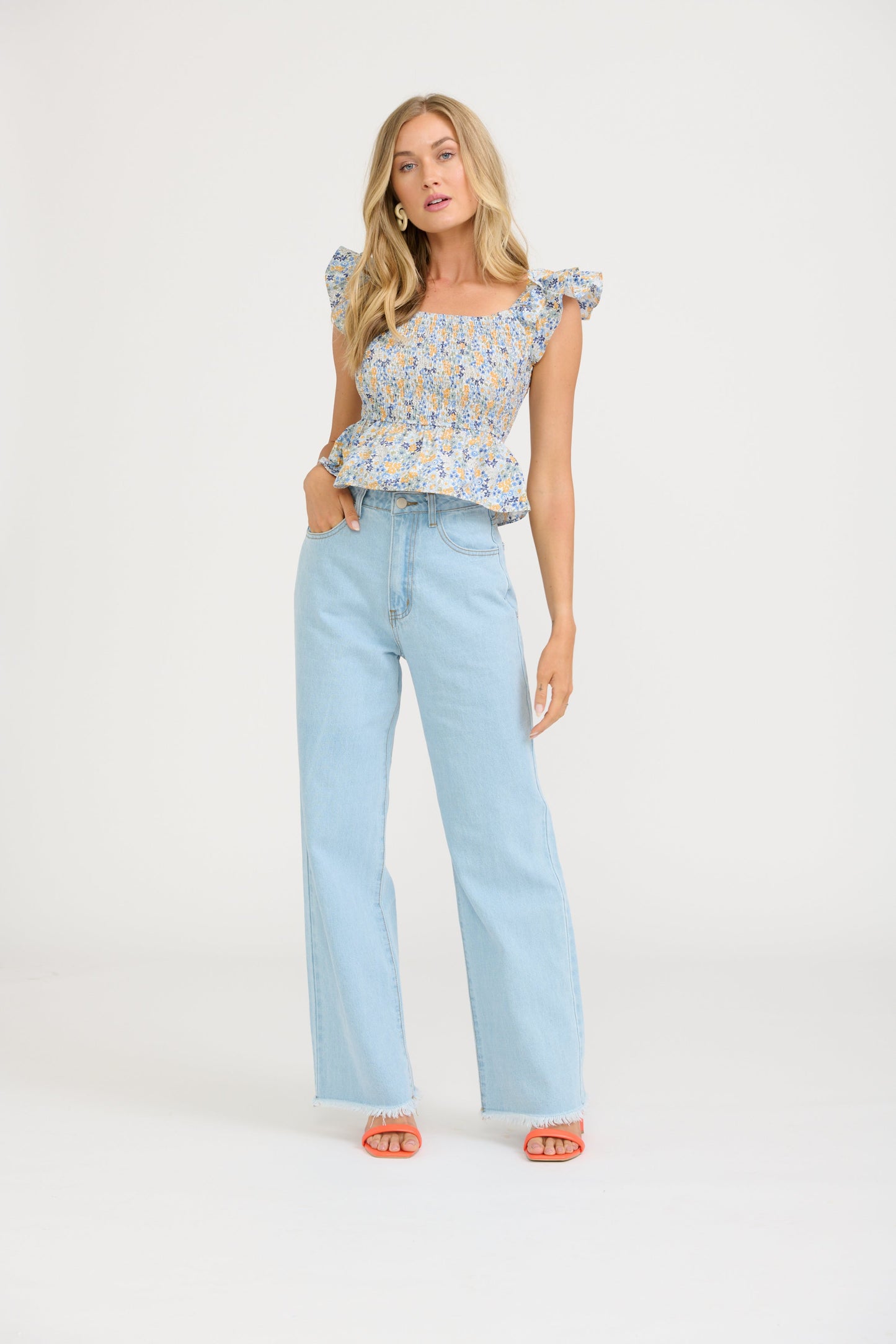 Fuori i vecchi jeans