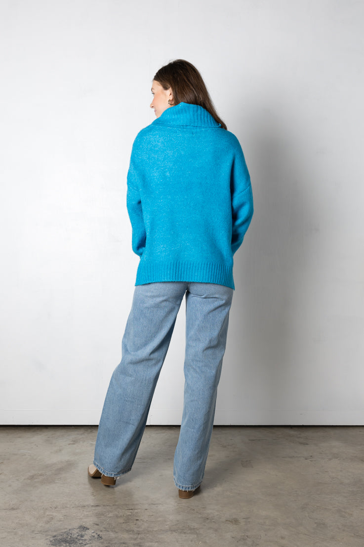 Continua a battere il dolcevita