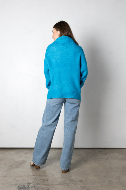 Continua a battere il dolcevita