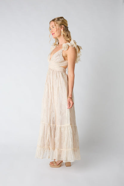 Abito lungo con champagne da sorseggiare