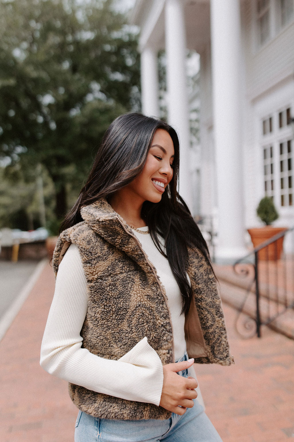 Gilet con foglie autunnali