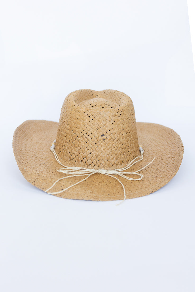 Cappello di paglia baciato dal sole