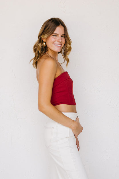 Top senza spalline arrogante