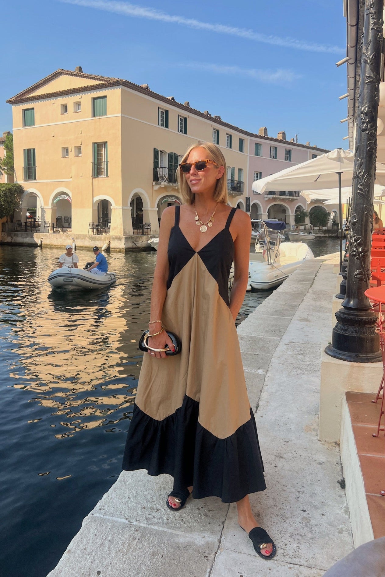 Abito dalle linee pulite