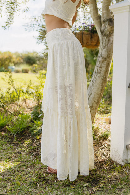 Gonna mano nella mano