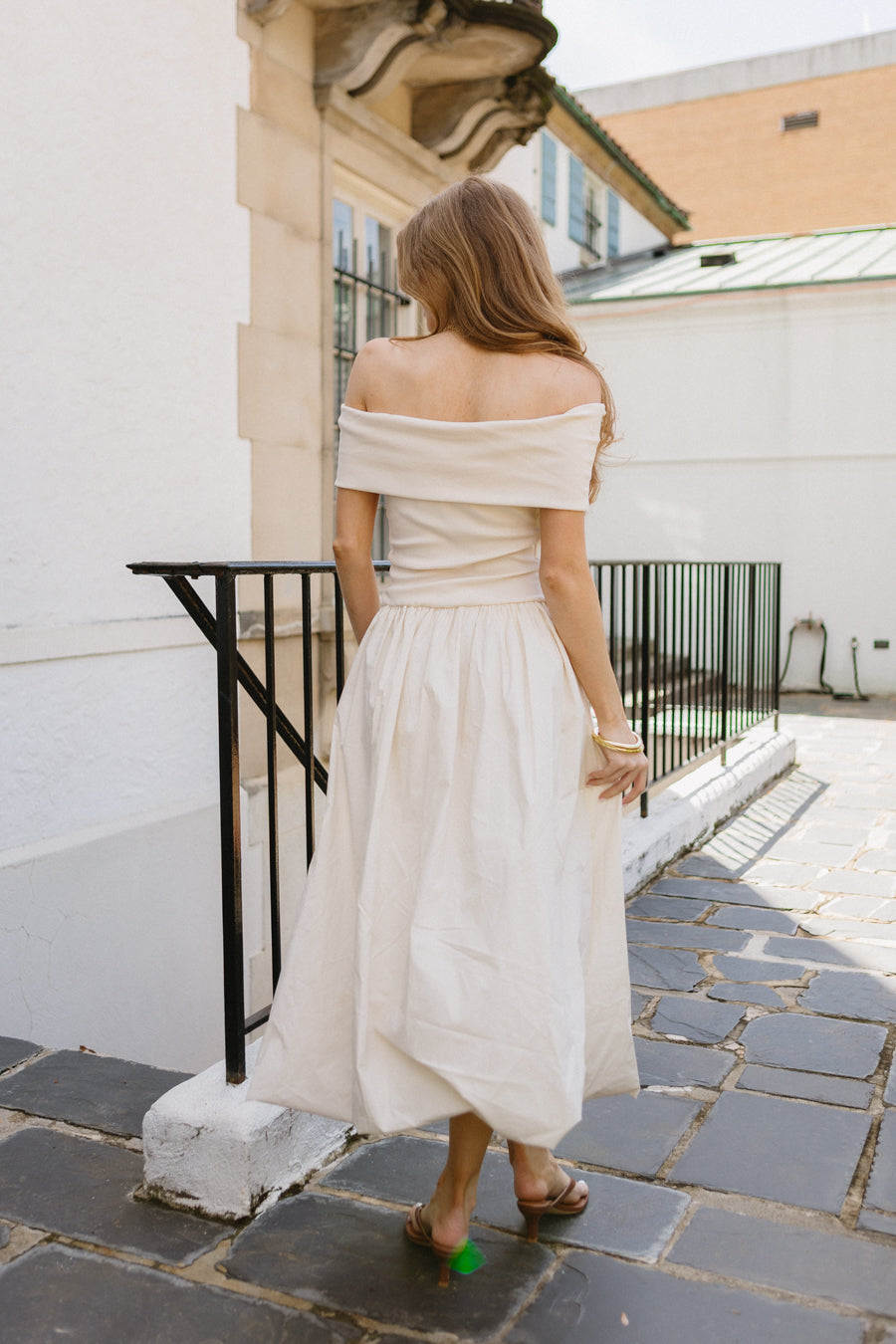 Abito con la testa tra le nuvole