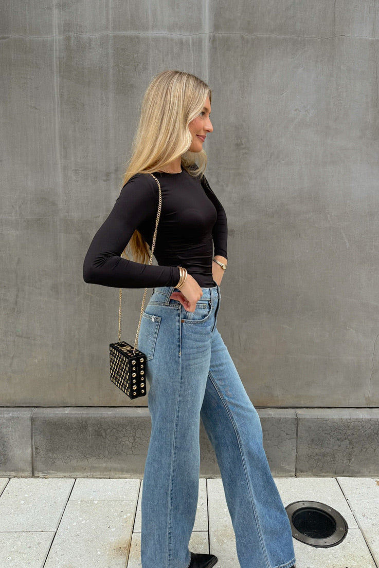 Tieniti stretto a te