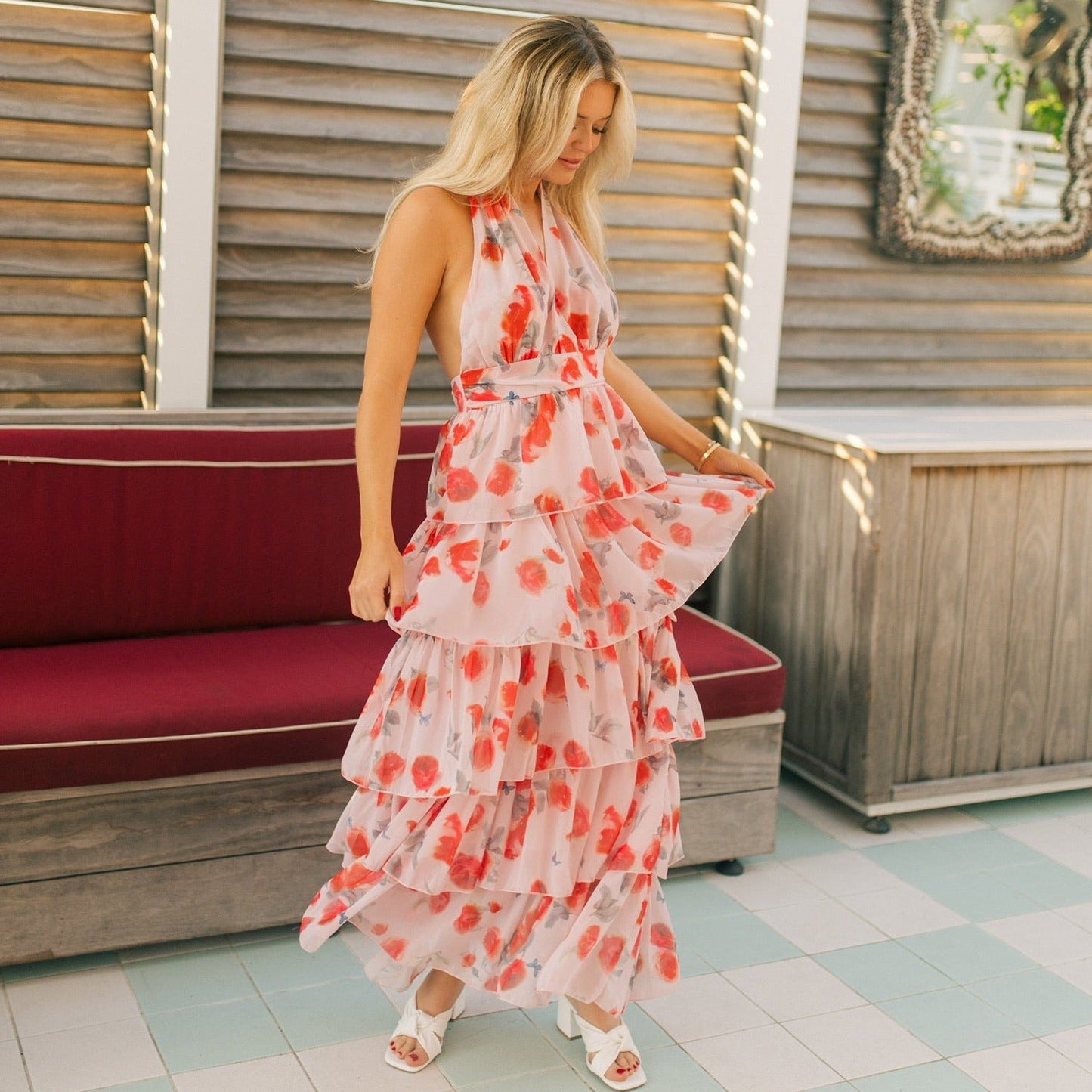 Abito lungo con bouquet di rose