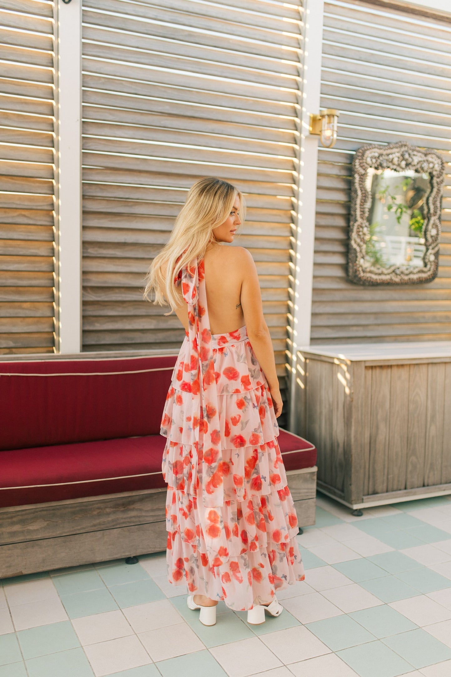 Abito lungo con bouquet di rose