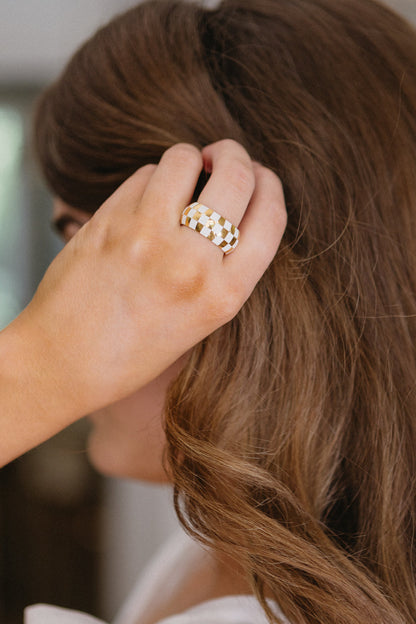 Anello a scacchi bianchi