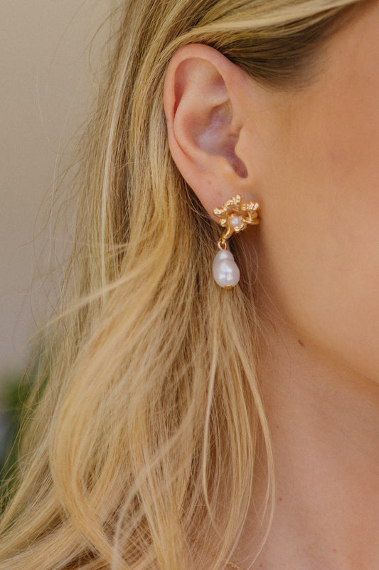 Orecchini improvvisamente liberi