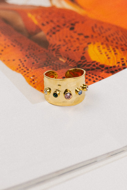 Anello arcobaleno martellato