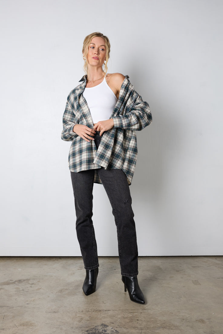 Foglie scricchiolanti in alto