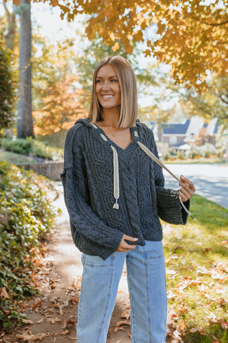 Maglione scuro e tempestoso