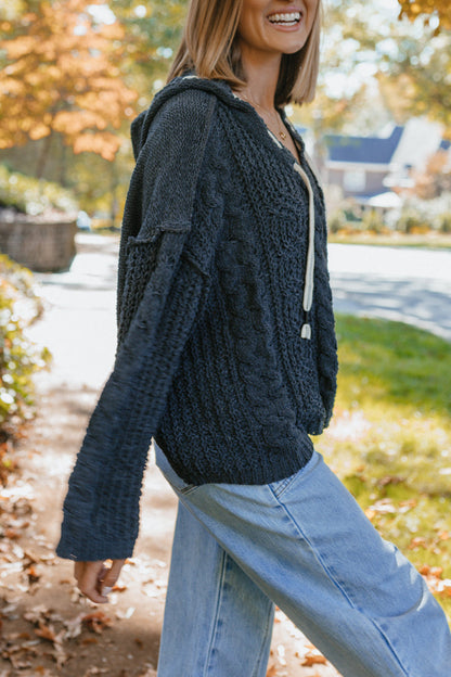 Maglione scuro e tempestoso