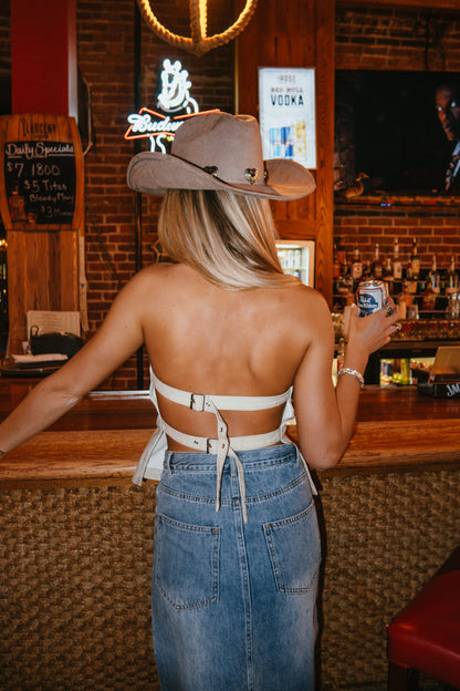 Allacciare la parte superiore