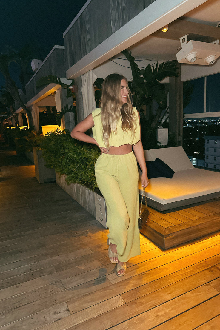 Pantaloni sotto i riflettori