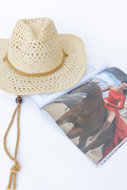 Cappello di paglia dei mesi estivi