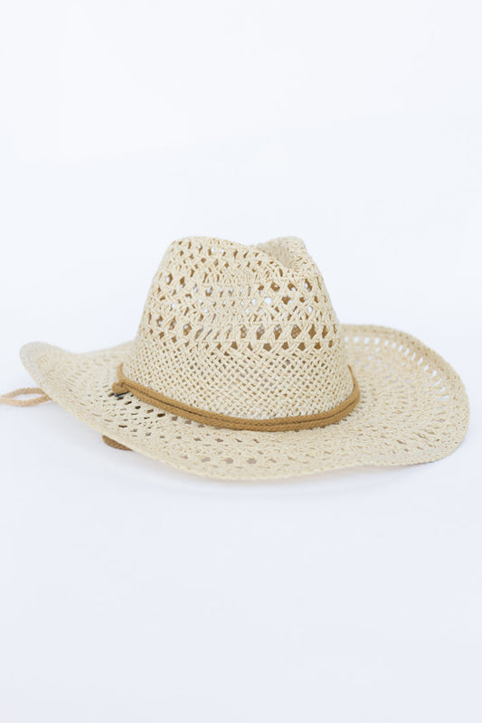 Cappello di paglia dei mesi estivi