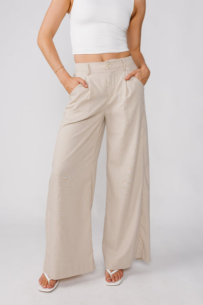 Pantaloni per riunioni mattutine