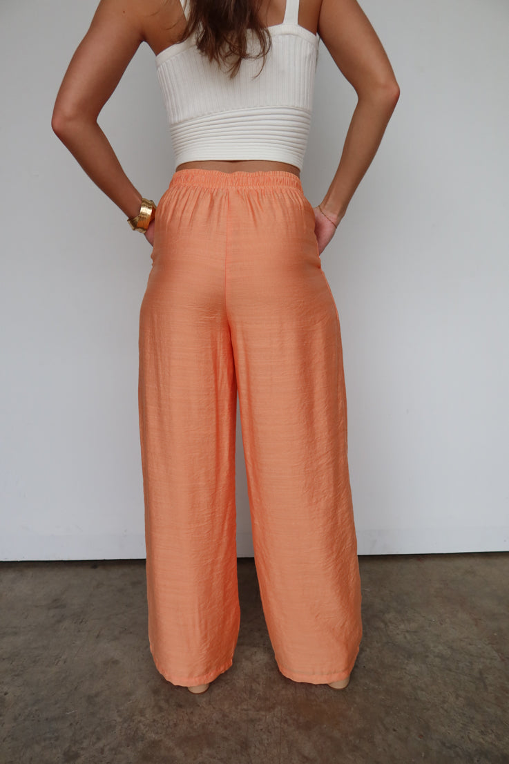 Pantaloni color pesca