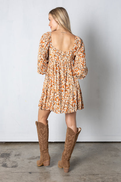 Abito con foglie autunnali