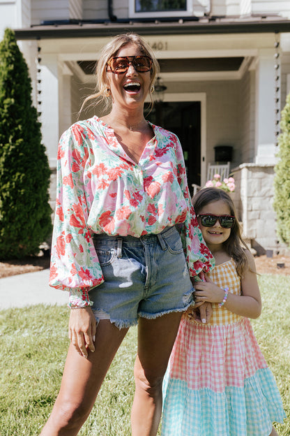 Lascia un messaggio in alto