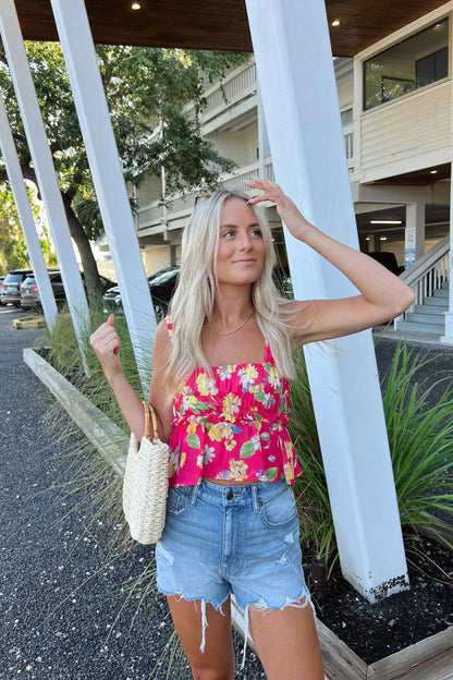 Top della ragazza in fiamme