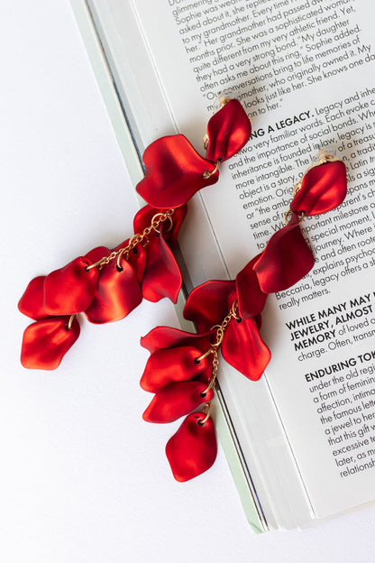 Orecchini con petali di rosa