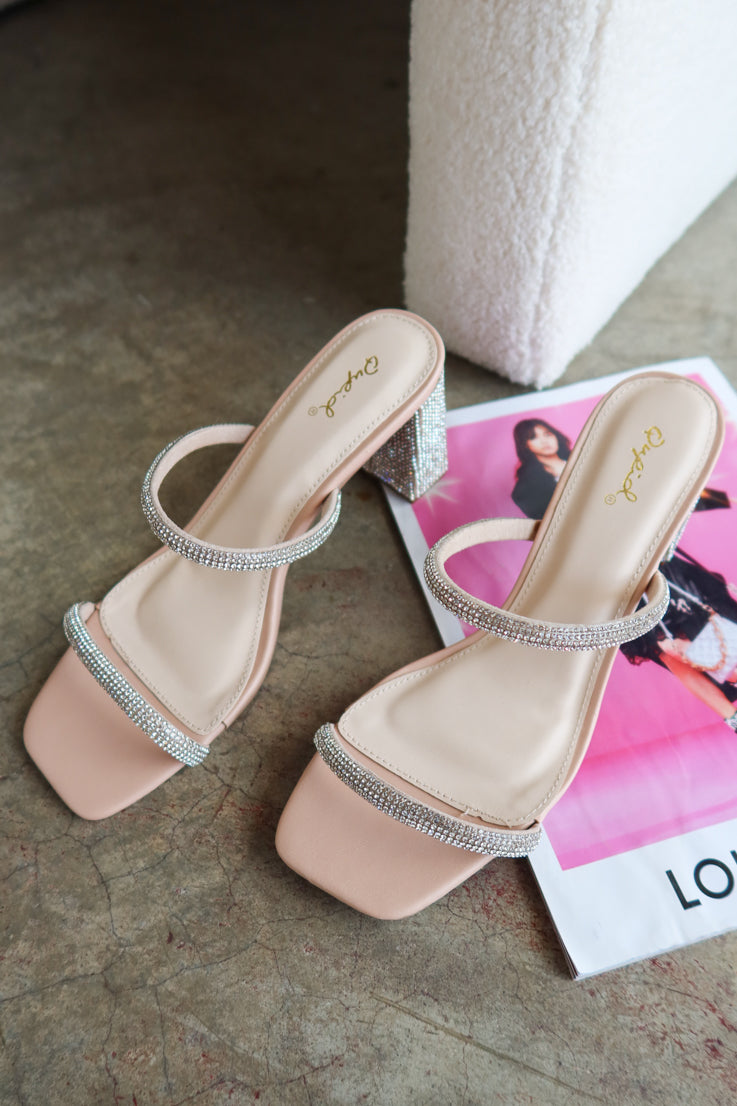 Tacchi scintillanti e brillanti