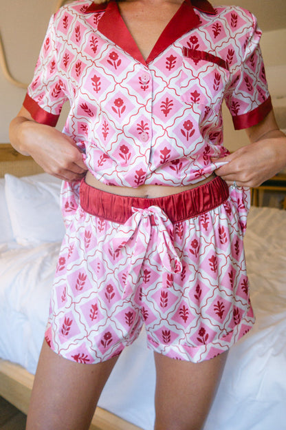 Pantaloncini del pigiama che suonano bene