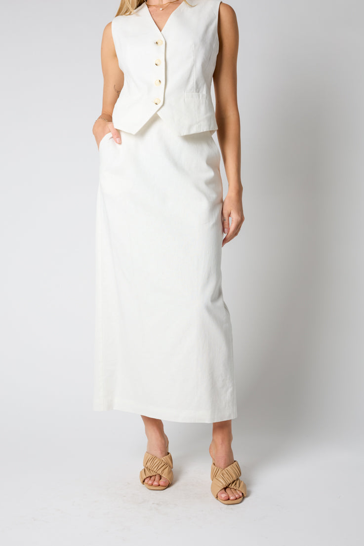 Gonna lunga pronta e in attesa