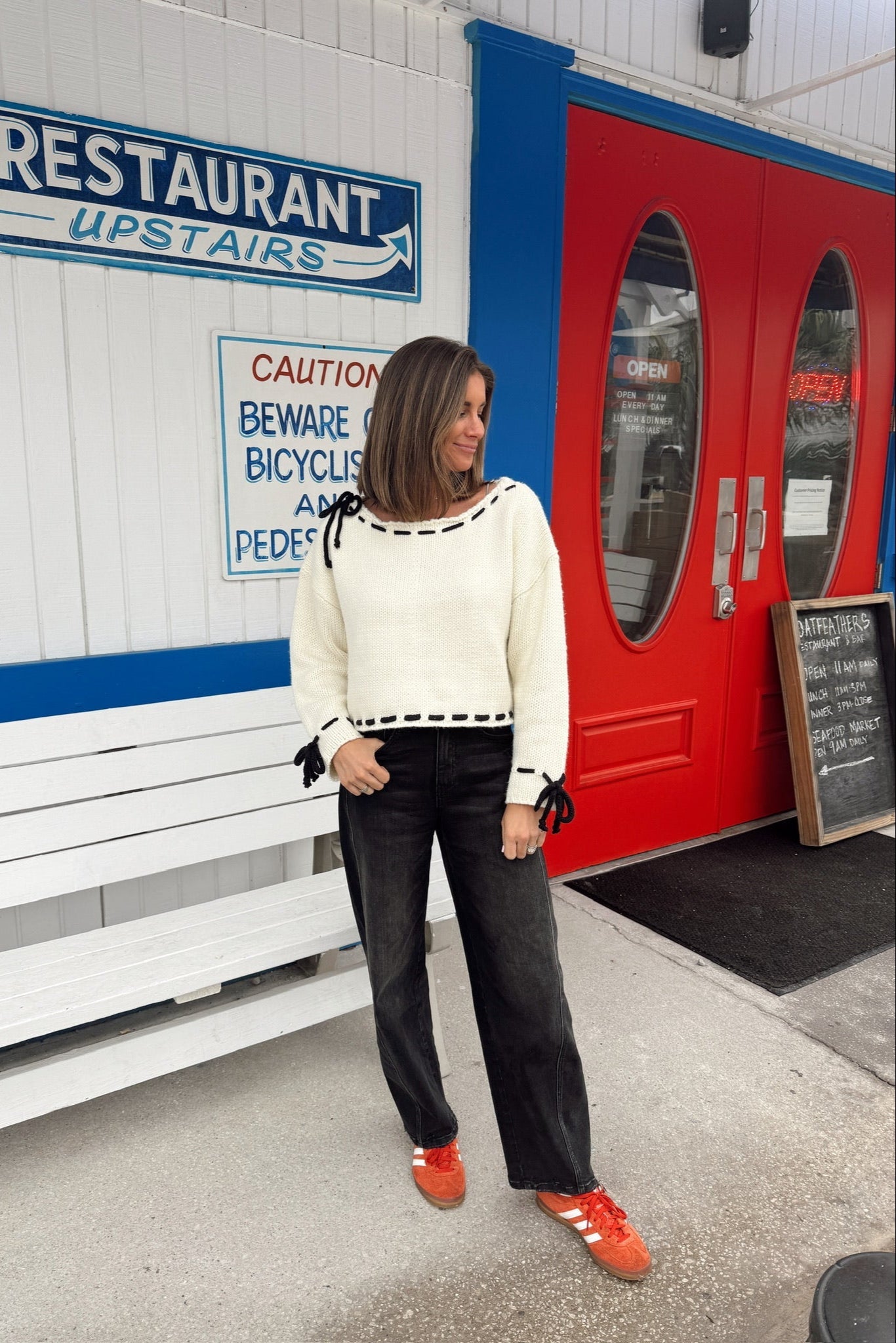 Maglione World On A String