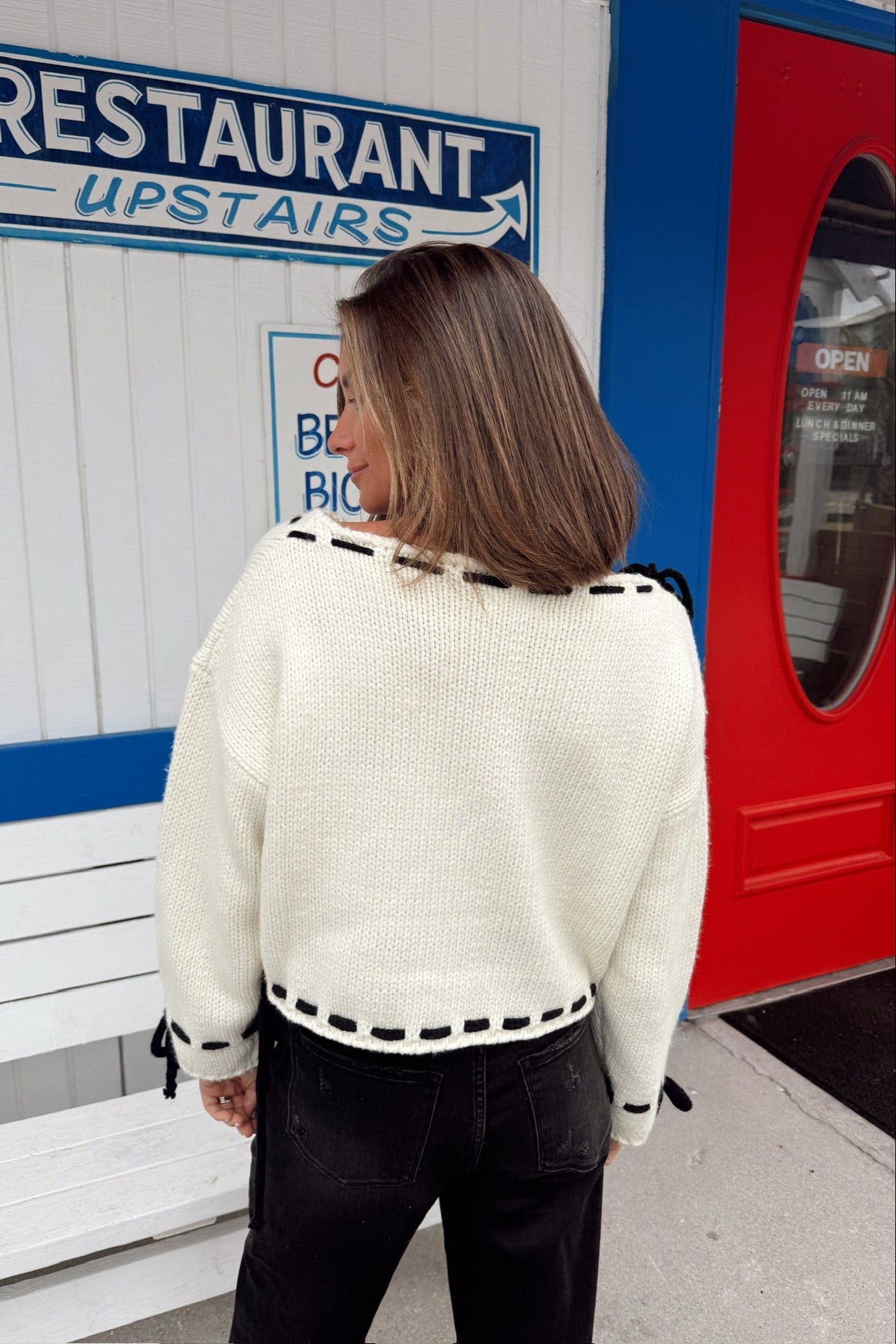 Maglione World On A String