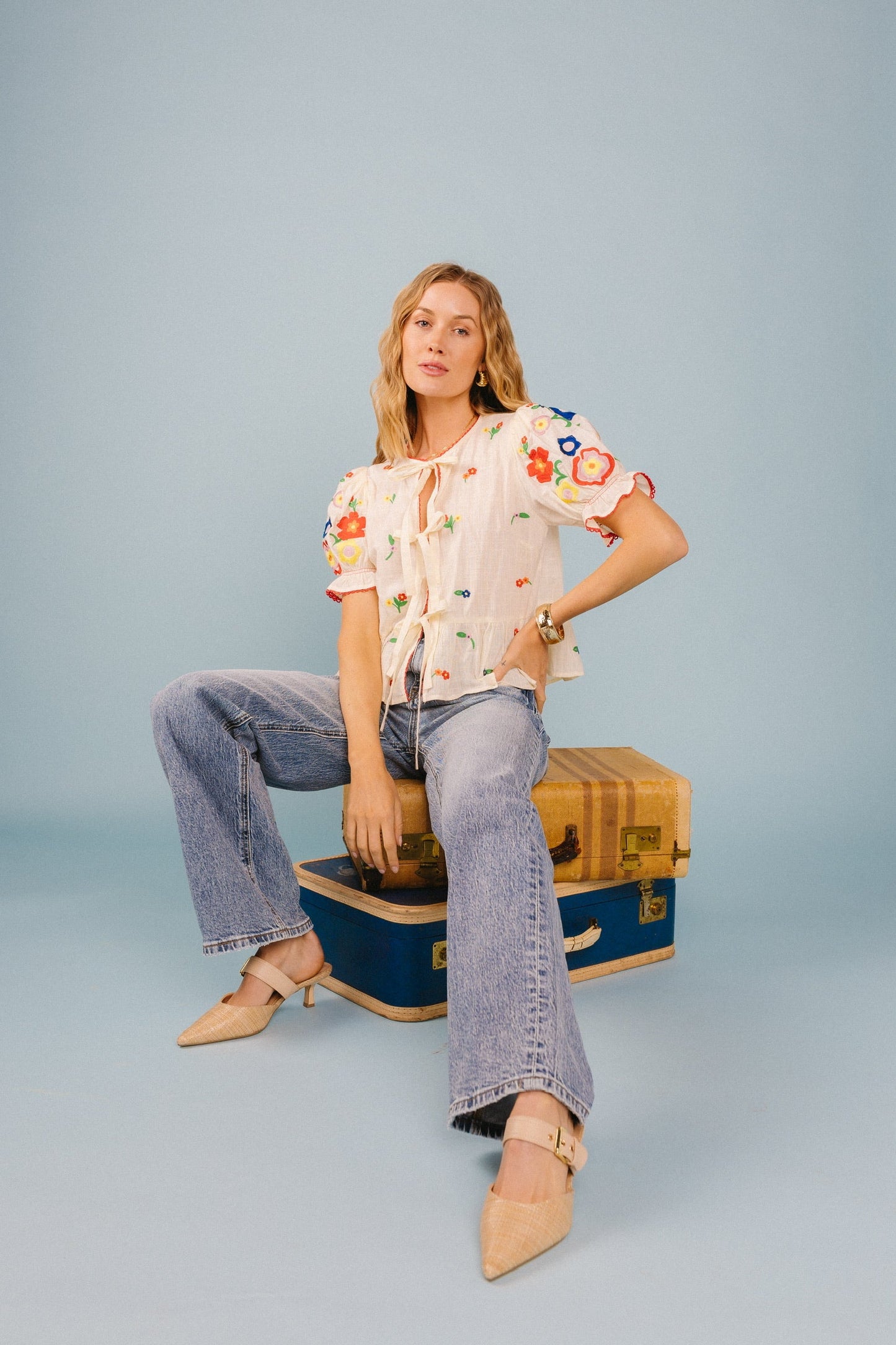 Lei è un top di fiori selvatici