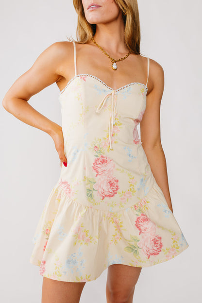 Abito Petali Morbidi